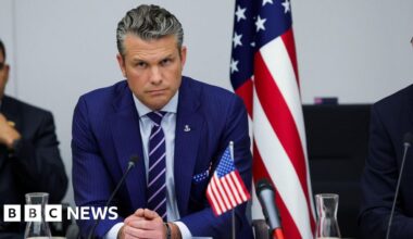 Cracked windscreen forces US defence secretary's plane to land in UK