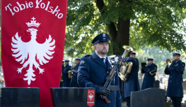 Uroczystość oznaczenia grobu inspektora Wiktora Ludwikowskiego znakiem pamięci „Tobie Polsko” - Aktualności