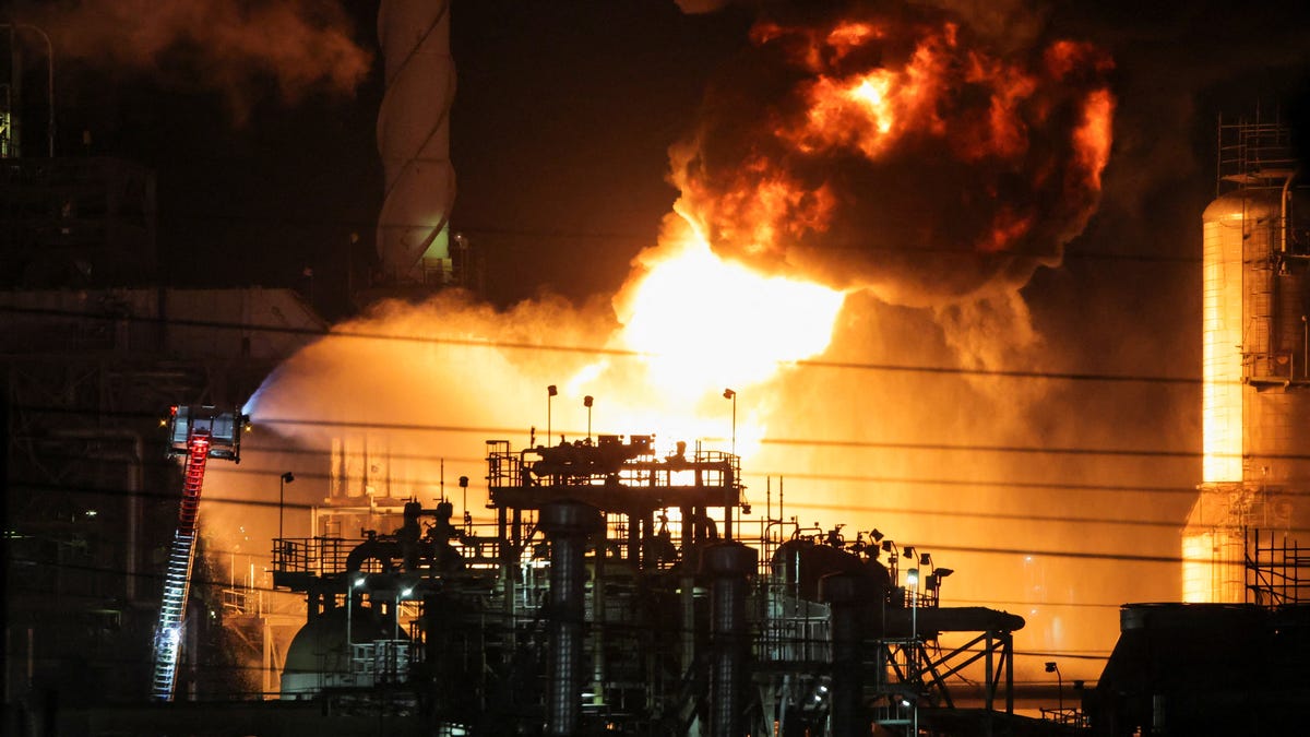 Chevron fire could raise California gas prices by up to 20 cents