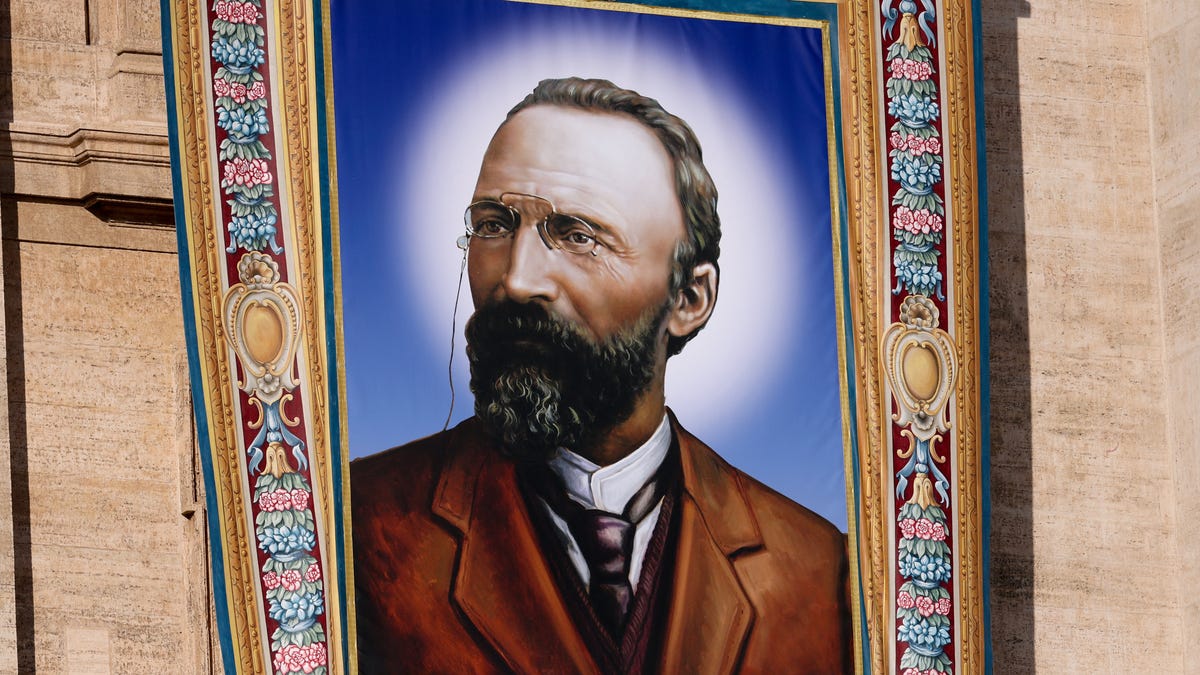 Pope Leo names former satanist as one of seven new Catholic saints