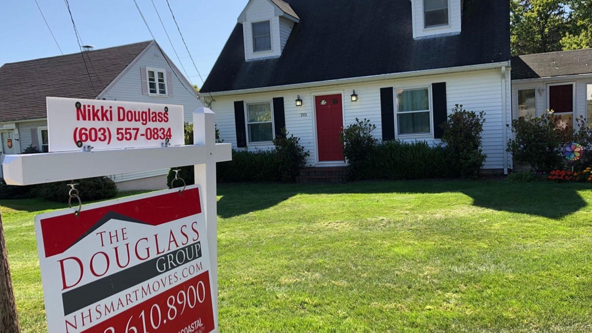 Mortgage rates climb on Fed letdown. What it means for house hunters.