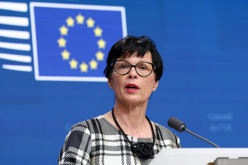 "Open negotiations with Ukraine and Moldova by November"