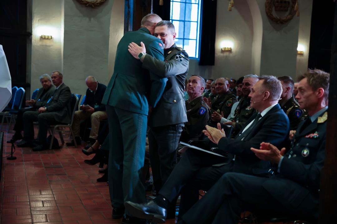 Sjefen for de ukrainiske landstyrkene, Hennadii Shapovalov, ønsker mer hjelp