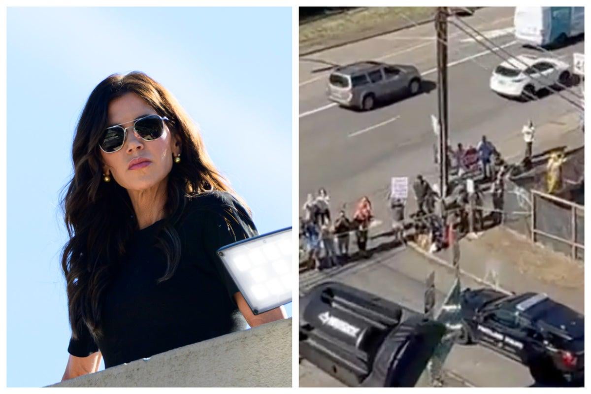 Kristi Noem ‘stares down’ Antifa. It was reporters and a guy in a chicken costume