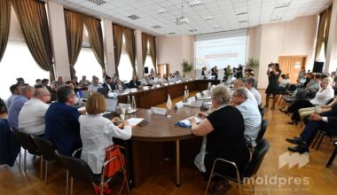 National Statistics Bureau presents data on ethnic, cultural characteristics of population