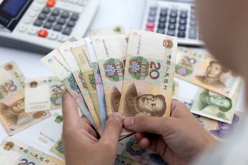Traders seek yuan payment from Indian state buyers of Russian oil, sources say