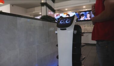 How restaurants are using AI and robots to improve their bottom line