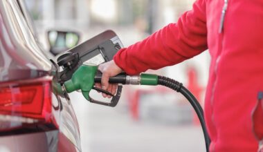 Crude Prices Extend Slide on Oversupply and Energy Demand Concerns