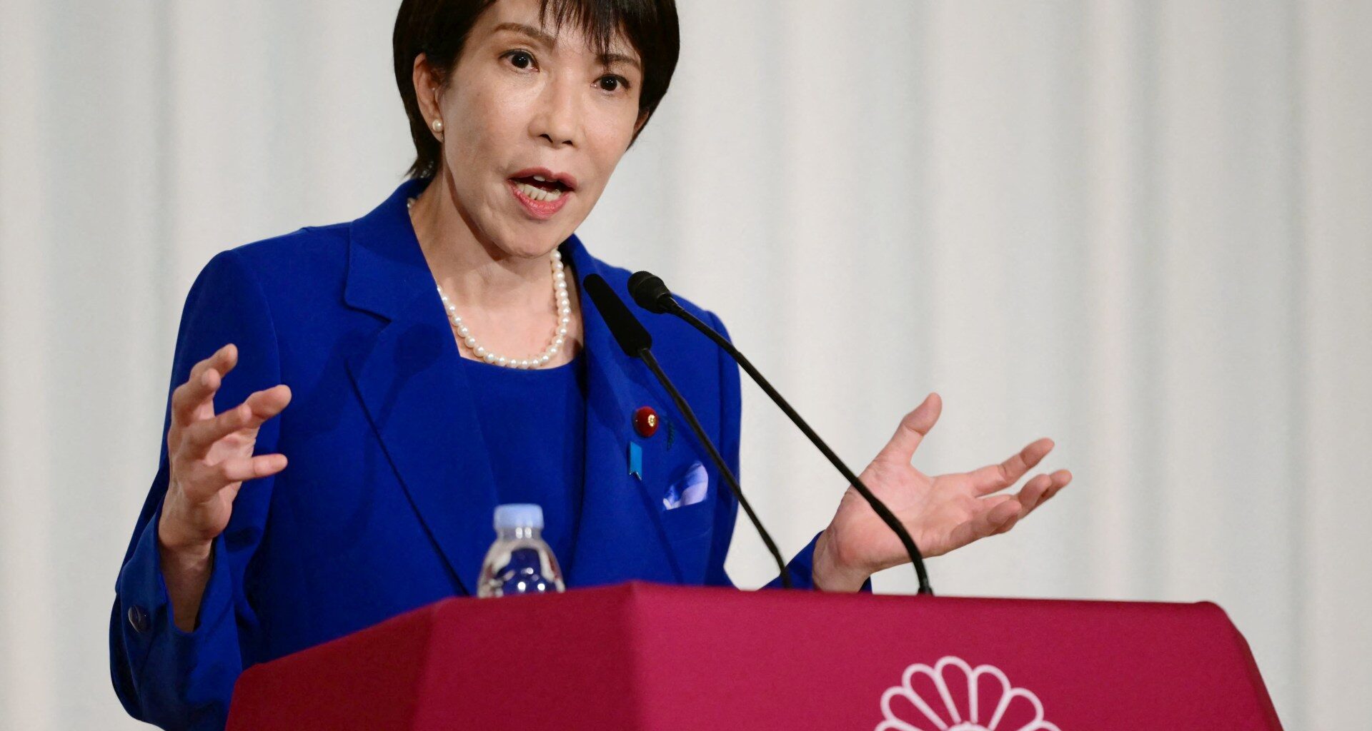 Japan PM hopeful Takaichi avoids WWII shrine visit amid political tussle | Politics News
