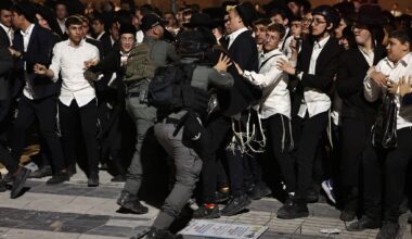 Hundreds of ultra-Orthodox men clash with cops at end of anti-enlistment protest