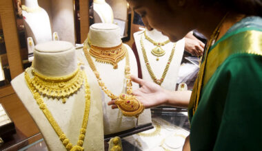 Gold prices touch new highs on weak dollar, fiscal worries, central banks buying: Report