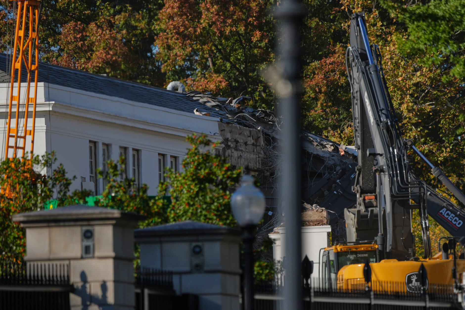 white house demolition