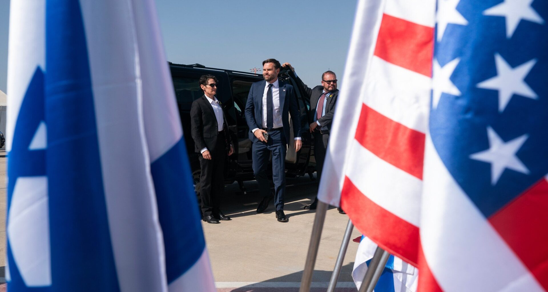 US weighs which side's red line to cross as it seeks to implement Gaza deal's 2nd phase