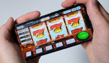 Forbrugerrådet Tænk anmelder seks gambling-influencere [De seks influencere – Andreas Hauge, Madsengaming, WeStreamPrime og Plinko Peter, Simon Gram og Draxill69 – er ’streamers’ på platforme som Twitch og Youtube]