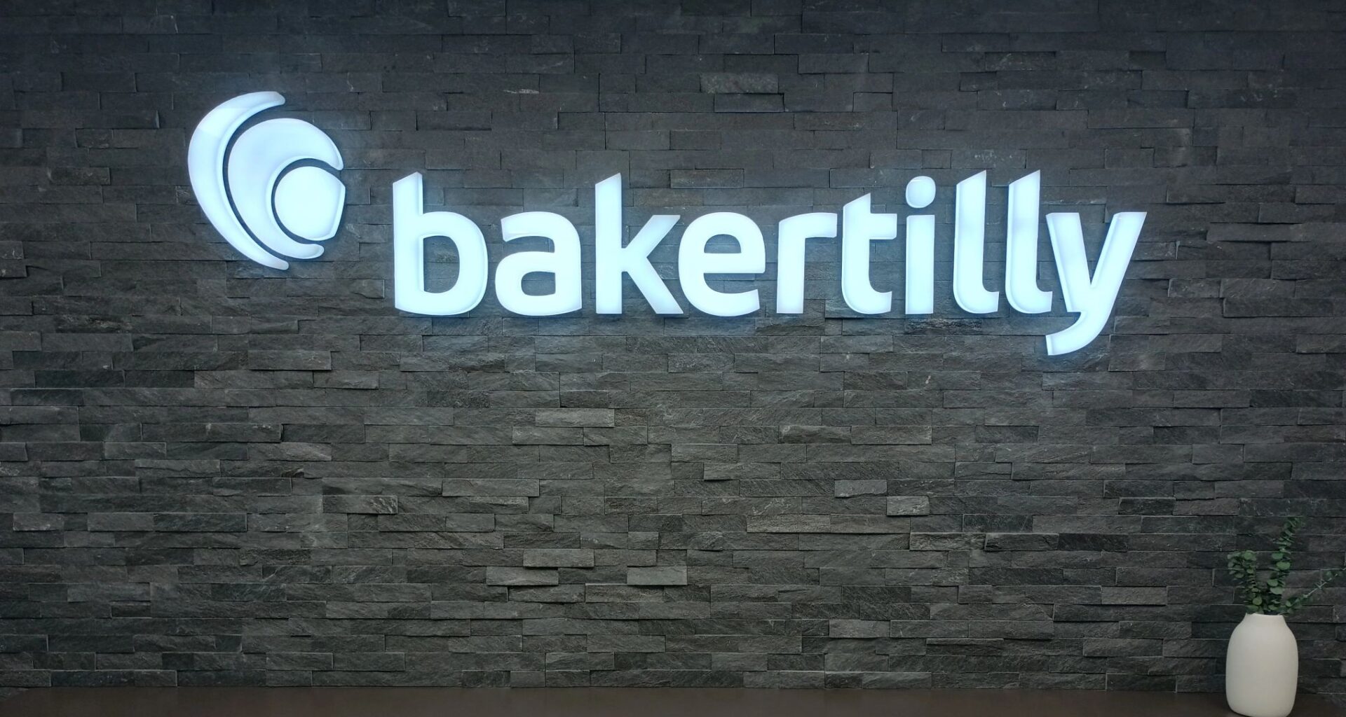 Baker Tilly Introduces Collaborative AI for Middle-Market Businesses
