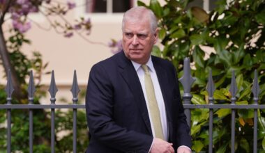 Princ Andrew sa vzdáva titulov vrátane vojvodu z Yorku