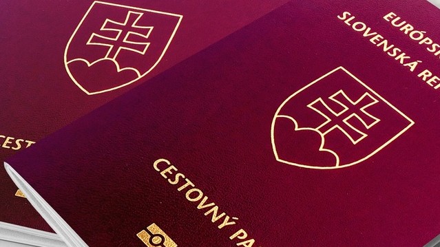 Slovensko spustilo na hraniciach nový systém: Nahradí klasické pečiatkovanie pasov?