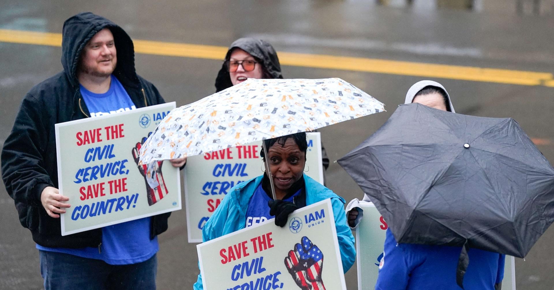 US government faces brain drain as 154,000 federal workers exit this week