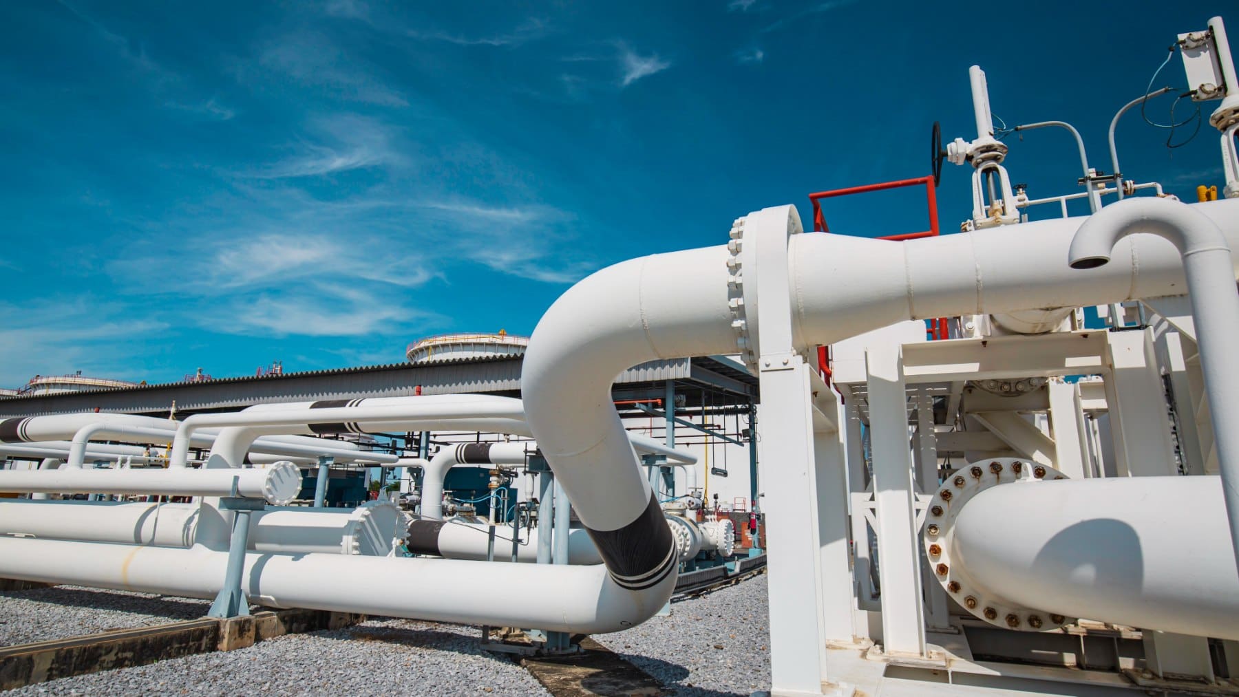 European gas prices ease amid unusually stable market conditions