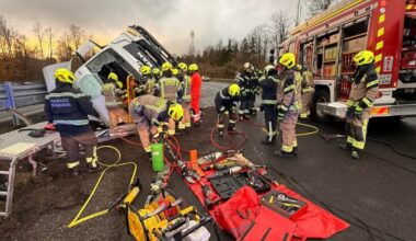 FOTO: Posledice prometne nesreče na avtocesti