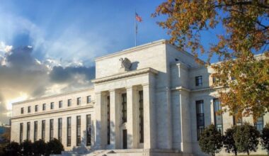 'We Have A Reckless Federal Reserve,' Says Gordon Johnson As Ken Griffin Warns Of Persistent Inflation, Historic Dollar Drop - Apollo Asset Management (NYSE:APO)