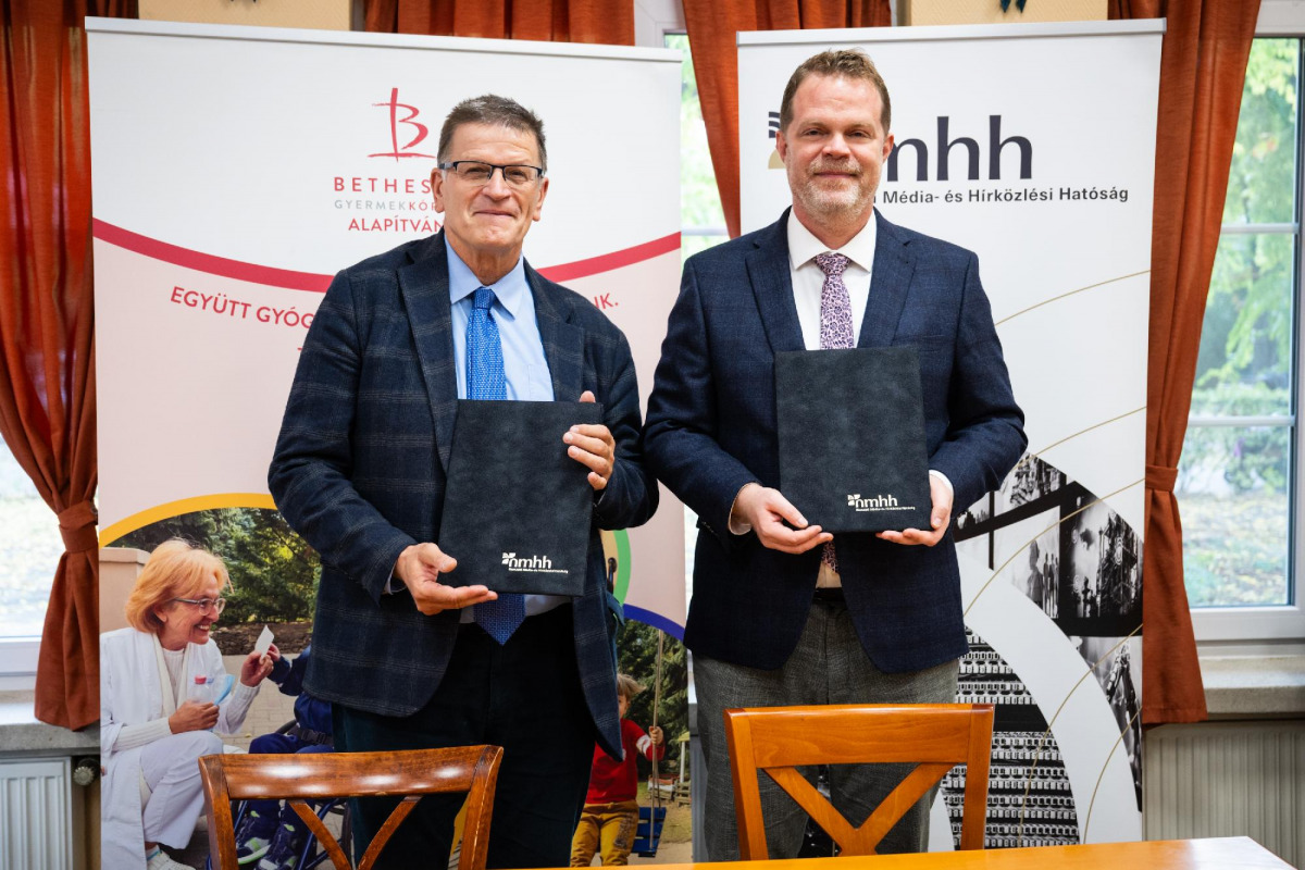 Együttműködés a gyermekek egészséges digitáliseszköz-használatáért