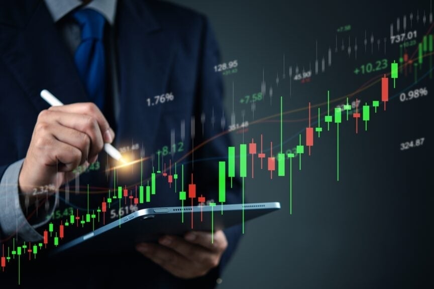 'Einstein Of Wall Street' Peter Tuchman Urges Young Investors To Stop Buying Stuff, Start Investing In Stocks For Lifelong Wealth - Vanguard S&P 500 ETF (ARCA:VOO)