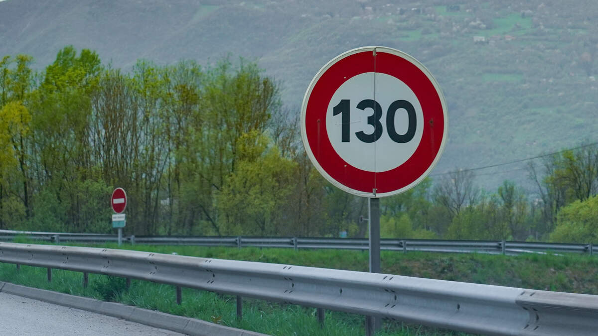 Profvoetballer met 224 kilometer per uur geflitst op Franse snelweg: ’Hij moest een vlucht halen’