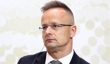 Hungary threatens ‘legal steps’ against European Commission over Russian gas ban