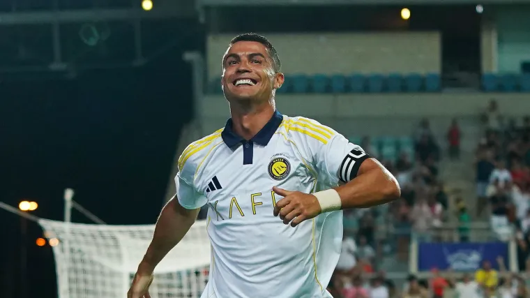 Cristiano Ronaldo becomes first billionaire footballer image
