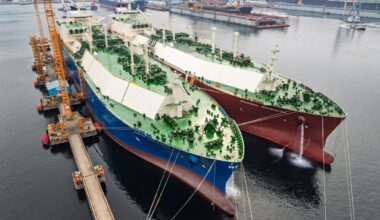 Hanwha conducts pioneering LNG transfer between ships under sea trials