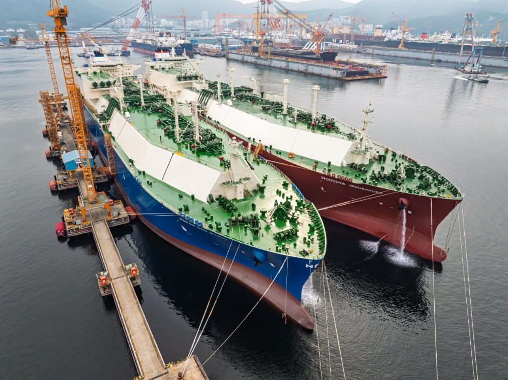 Hanwha conducts pioneering LNG transfer between ships under sea trials