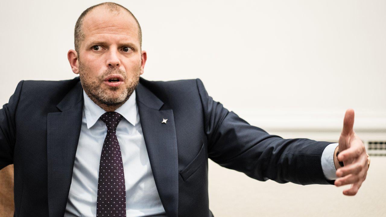 België mag extra defensie-uitgaven vier jaar buiten begroting houden