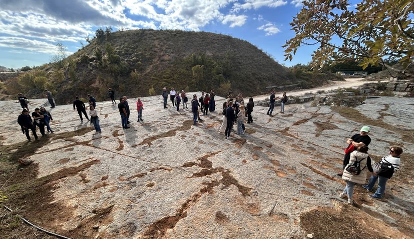 Scientists gather on Croatian island to trace the footsteps of dinosaurs