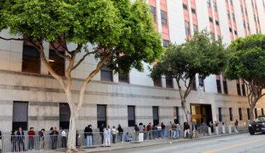 Supervisor Matt Dorsey tours ICE headquarters, pledging legal aid
