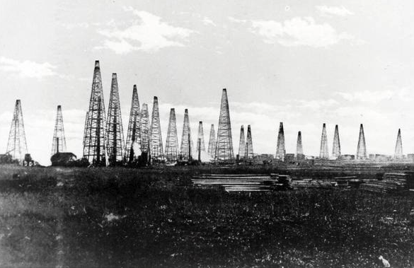 The Informer: SW La. oil production reached 35,000 barrels daily in 1933