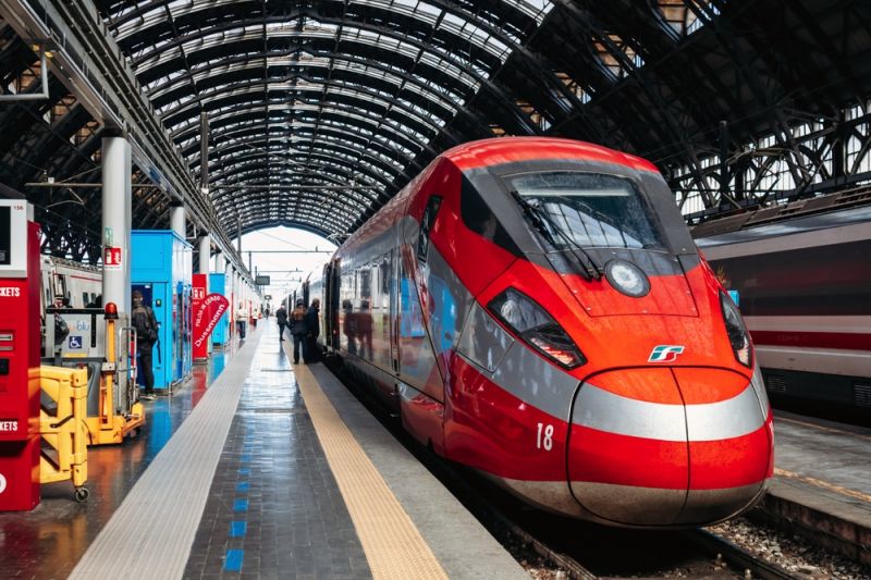 Strikes in Italy to affect air travel, public transport and trains in