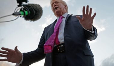 Donald Trump Begs Supreme Court to Let Him Go to War With Chicago