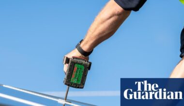Australia’s Household Energy Bills Will Halve by 2050, Modelling Suggests |   “For too long, federal governments of both political colours have avoided pricing carbon because they fear higher electricity prices. Our report shows that the source of that fear is becoming outdated.”
– Alison Reeve