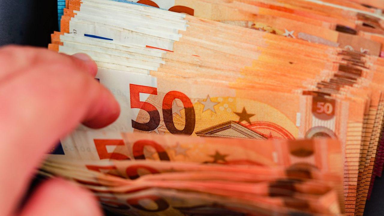 Les Français retrouvent le moral mais leur volonté d'épargner atteint un « maximum historique »