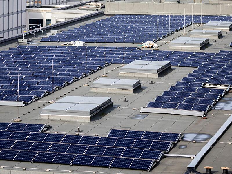 Berlin - Solar expansion: focus on large roof areas