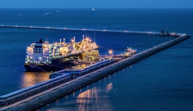 Hungary gives its support to a ban on Russian LNG imports to the EU.