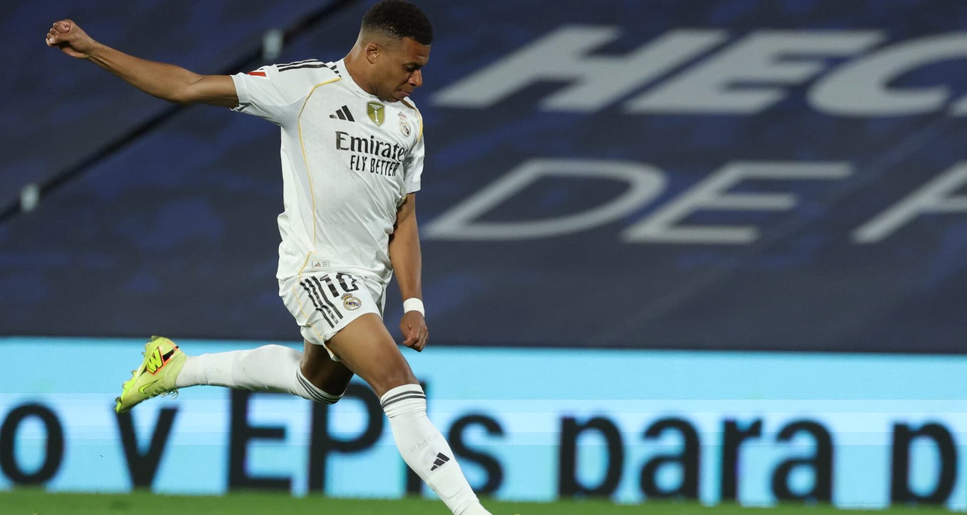 à 11 contre 9, le Real s'impose grâce à Mbappé