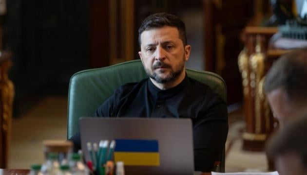 Zelensky: If Putin wants to seize eastern Ukraine, he has to bury million of his soldiers