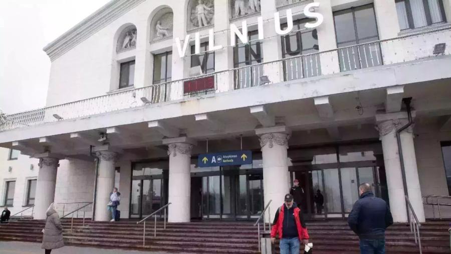 Dėl pasikartojančio Lietuvos oro uostų uždarymo oro linijos gali peržiūrėti tvarkaraščius