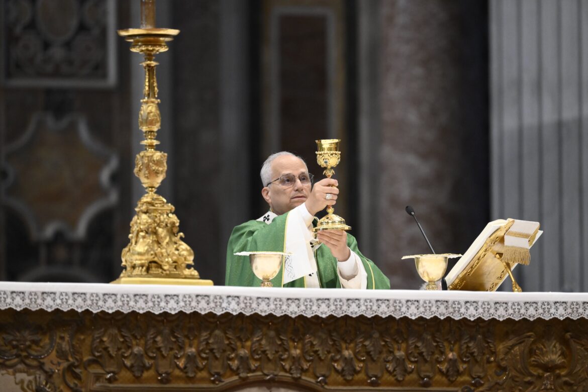 Pope: We need a humbler Church