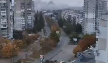 Russian MLRS attack on Kherson this morning