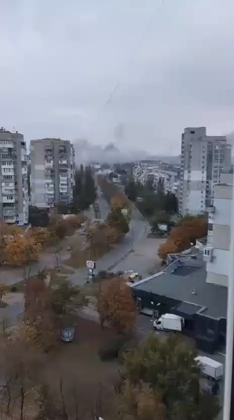 Russian MLRS attack on Kherson this morning