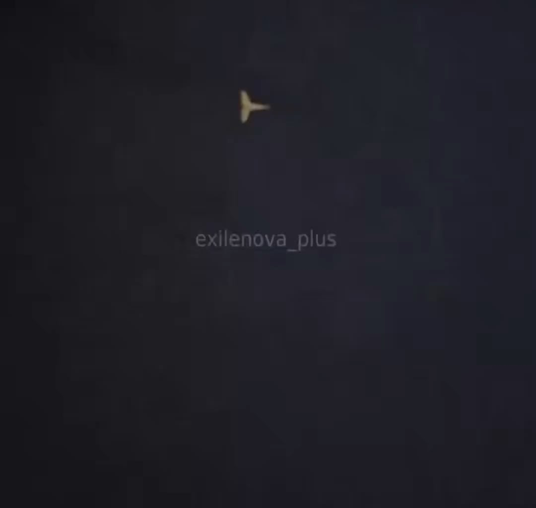 Ukrainian long range kamikaze drones “Morok” flying over Belgorod tonight.