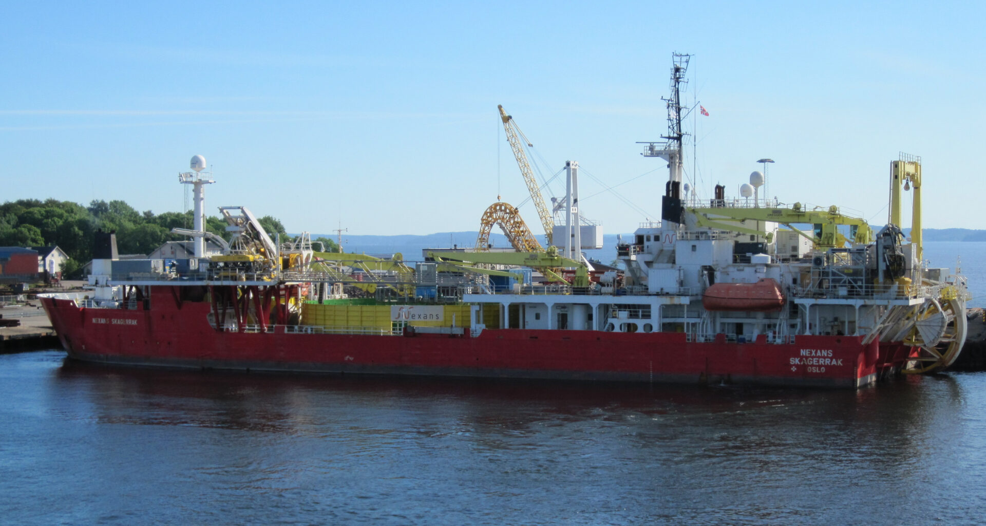 cover Cyprus hands over interconnector permits to Admie